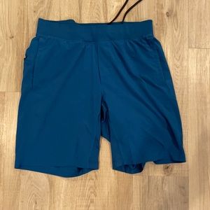 Men’s Lululemon large liner-in shorts.